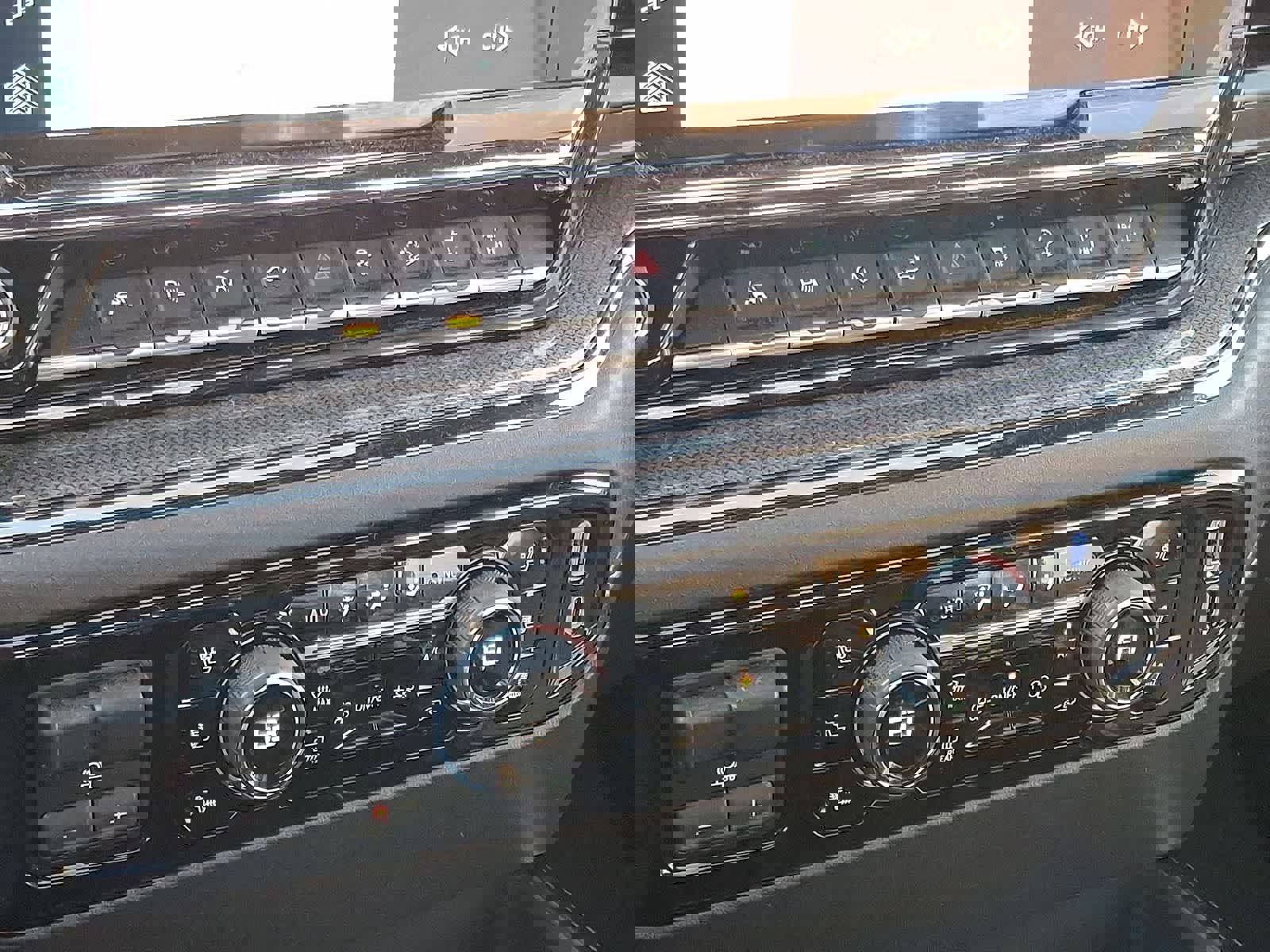 Used 2025 Chevrolet Silverado 1500 ZR2 w/ Technology Package image 24