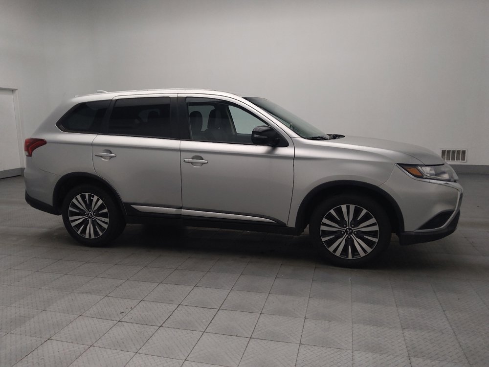 Used 2019 Mitsubishi Outlander SE image 11