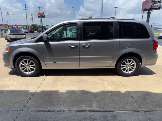 Used 2016 Dodge Grand Caravan SXT w/ Rear Park Assist Package FWD image 6