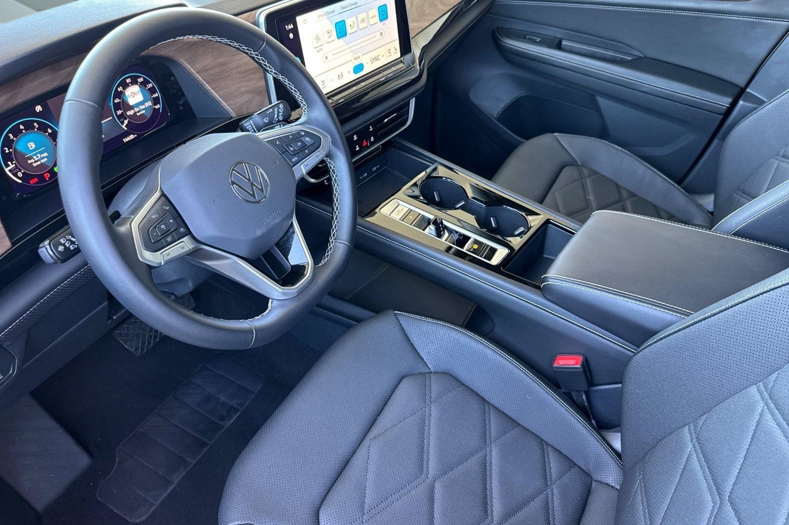 Used 2026 Volkswagen Atlas SE AWD/4WD image 4