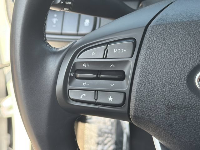 Certified 2025 Hyundai Venue SEL FWD image 27