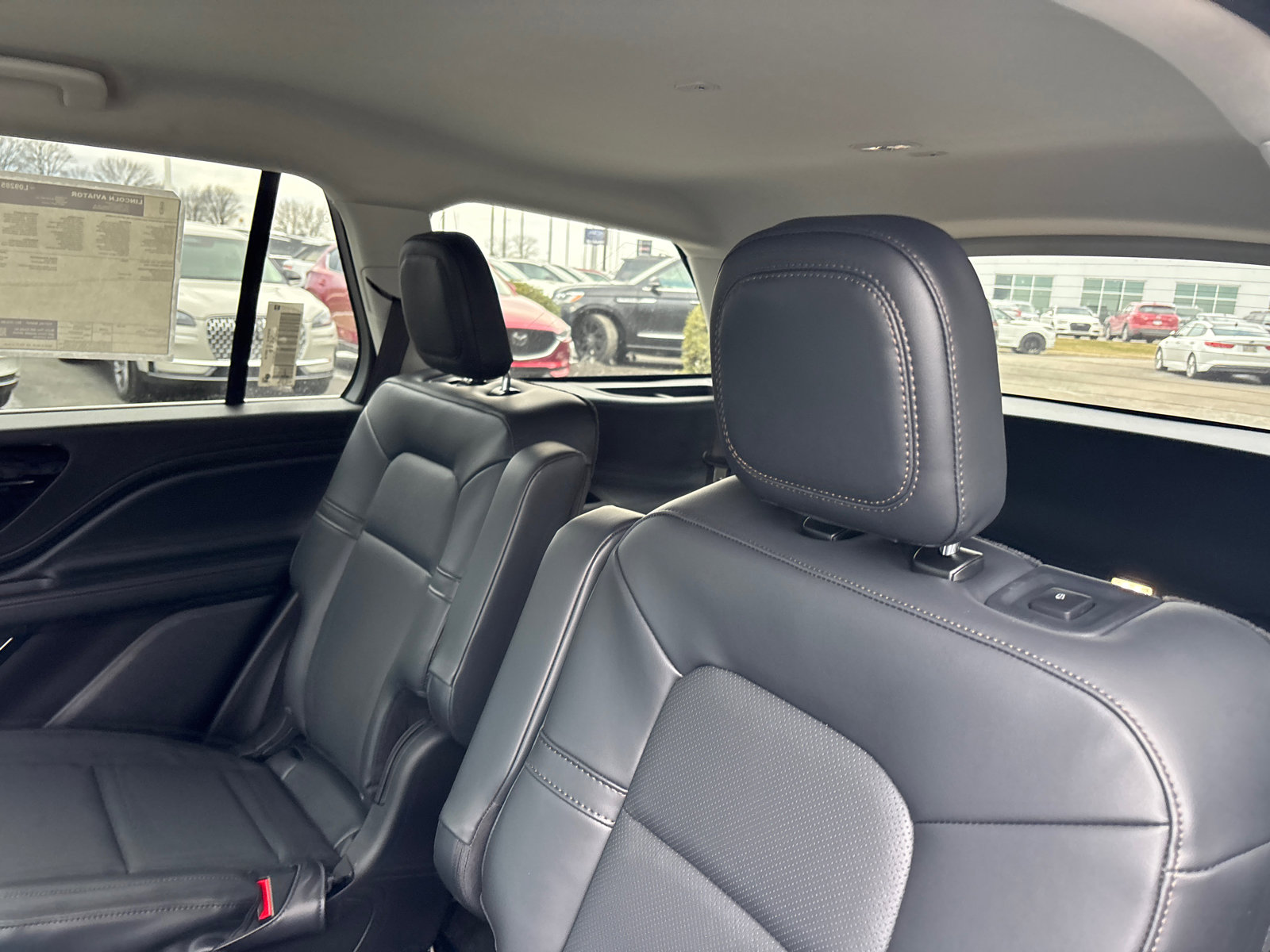 New 2026 Lincoln Aviator AWD image 25