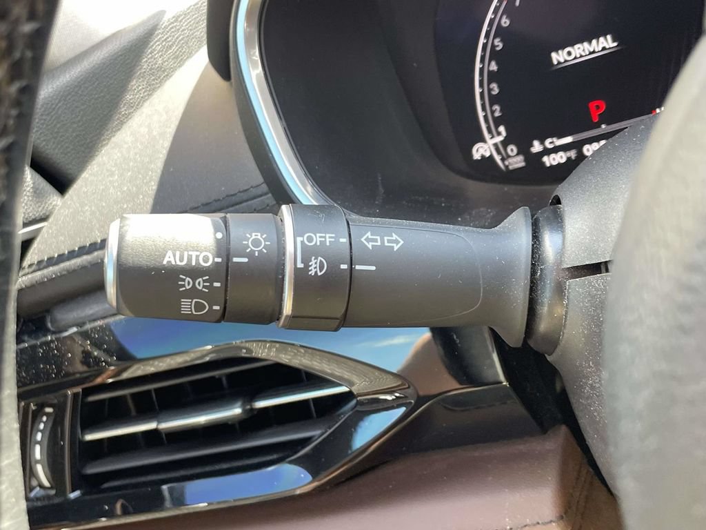 Used 2023 Acura MDX w/ Advance Package AWD/4WD image 30