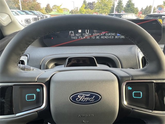 New 2025 Ford Expedition Active image 23