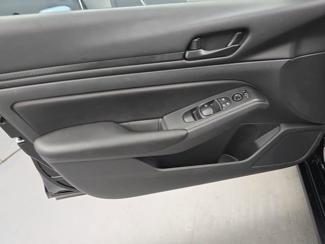 Used 2025 Nissan Altima 2.5 S image 24