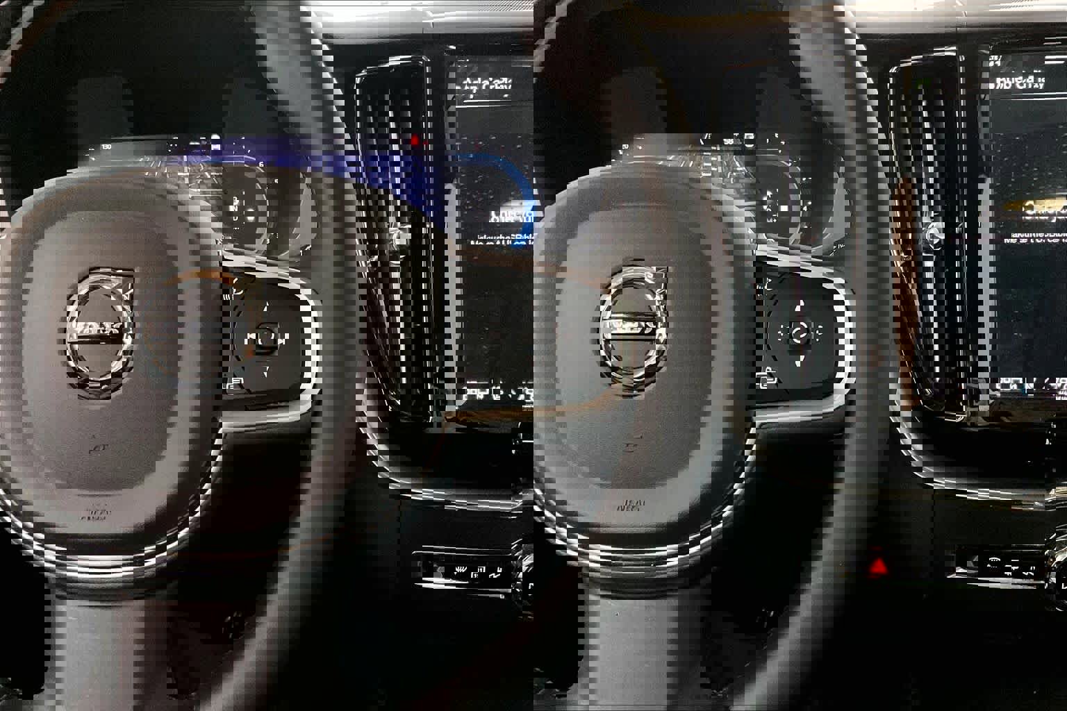 Used 2025 Volvo XC60 B5 Core w/ Protection Package Premier image 21