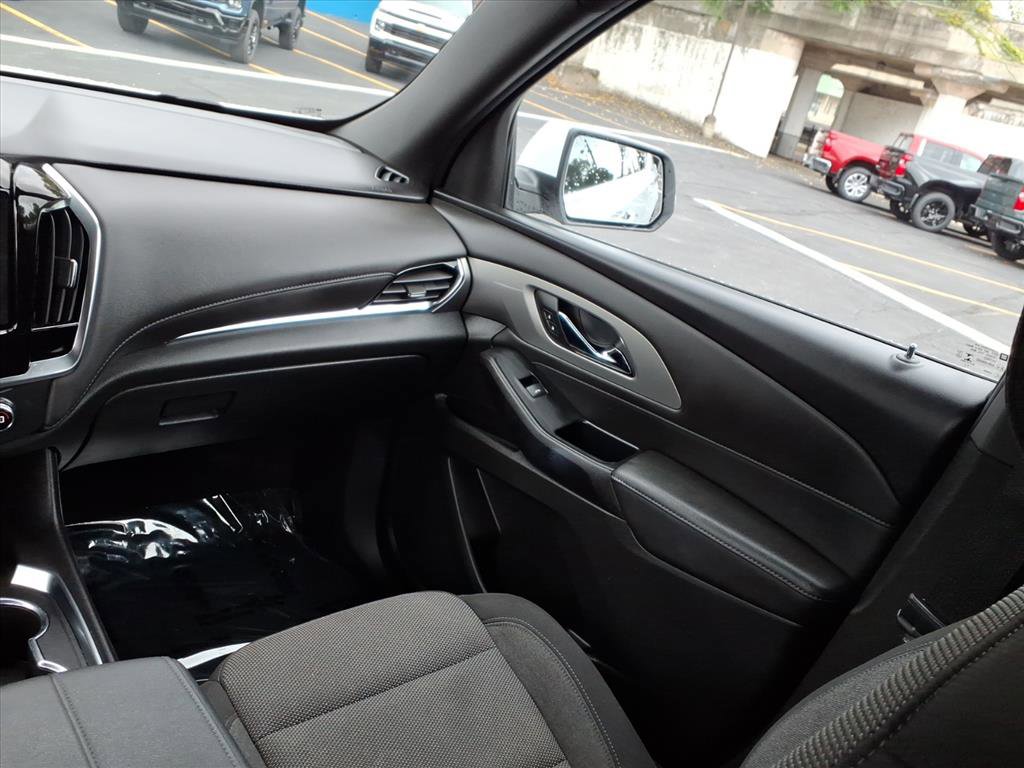 Used 2023 Chevrolet Traverse LT image 14