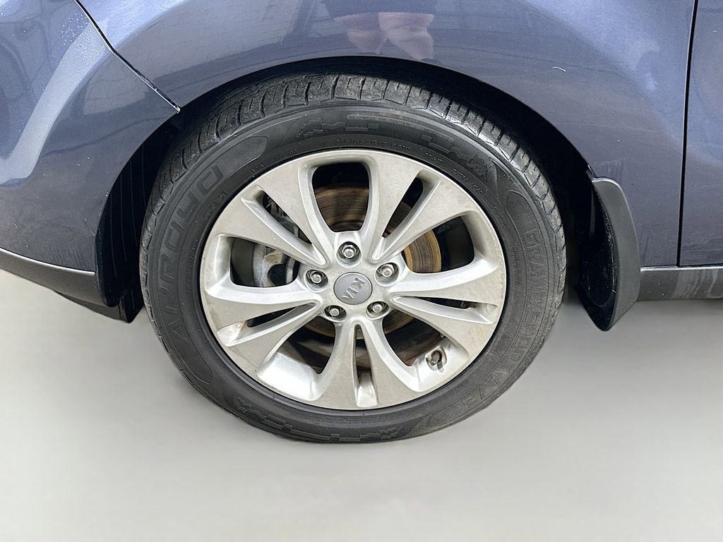 Used 2015 Kia Soul + FWD image 8