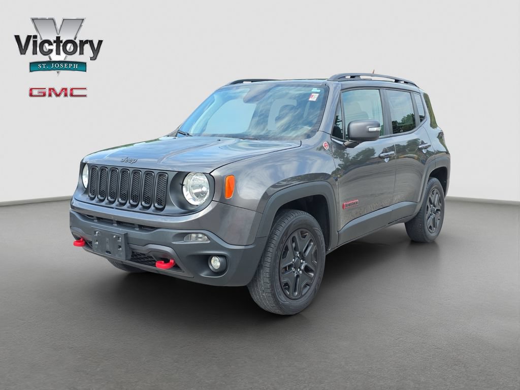 Used 2018 Jeep Renegade Trailhawk AWD/4WD image 3