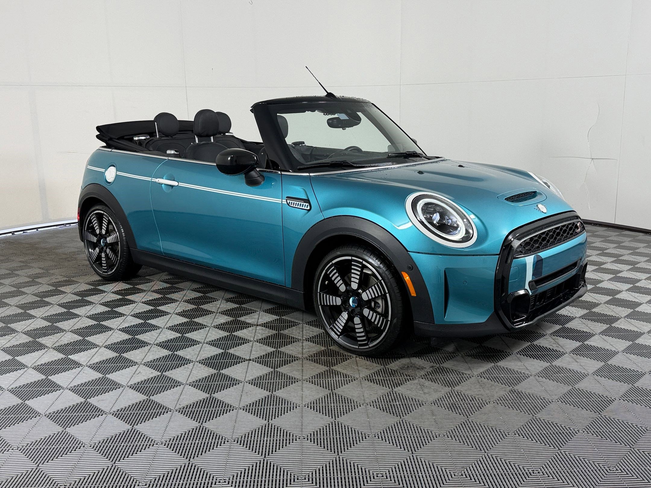 Certified 2024 MINI Cooper S w/ Seaside Edition FWD image 7