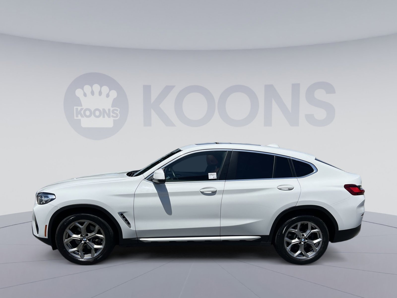 Used 2023 BMW X4 xDrive30i w/ Premium Package AWD/4WD image 2
