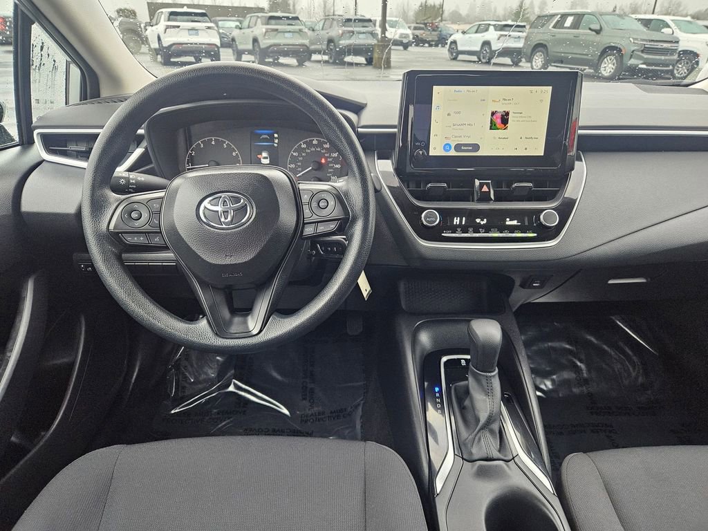 Used 2025 Toyota Corolla LE image 25