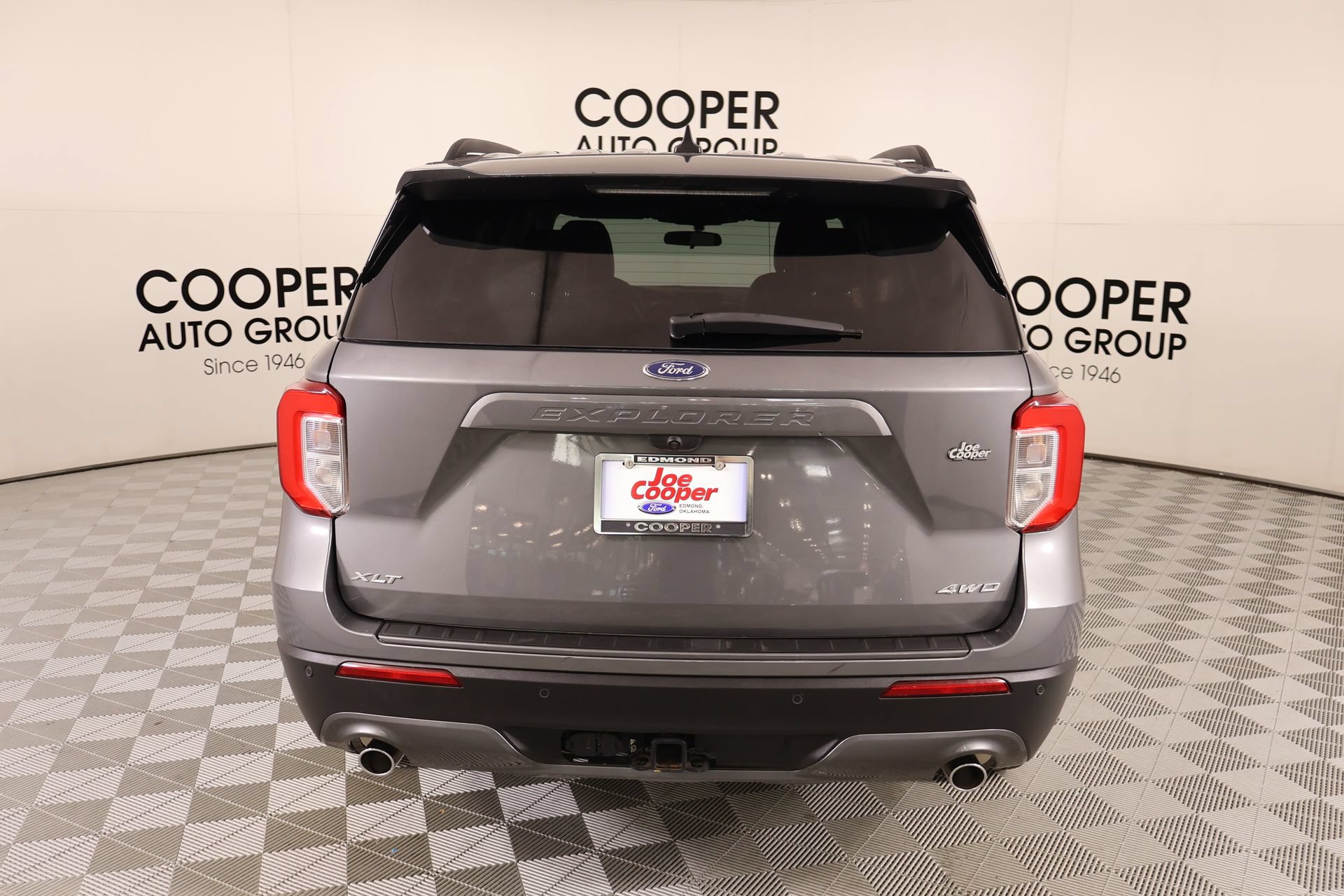 Used 2023 Ford Explorer XLT w/ Equipment Group 202A AWD/4WD image 22