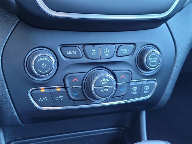 Certified 2023 Jeep Cherokee Altitude Lux image 11