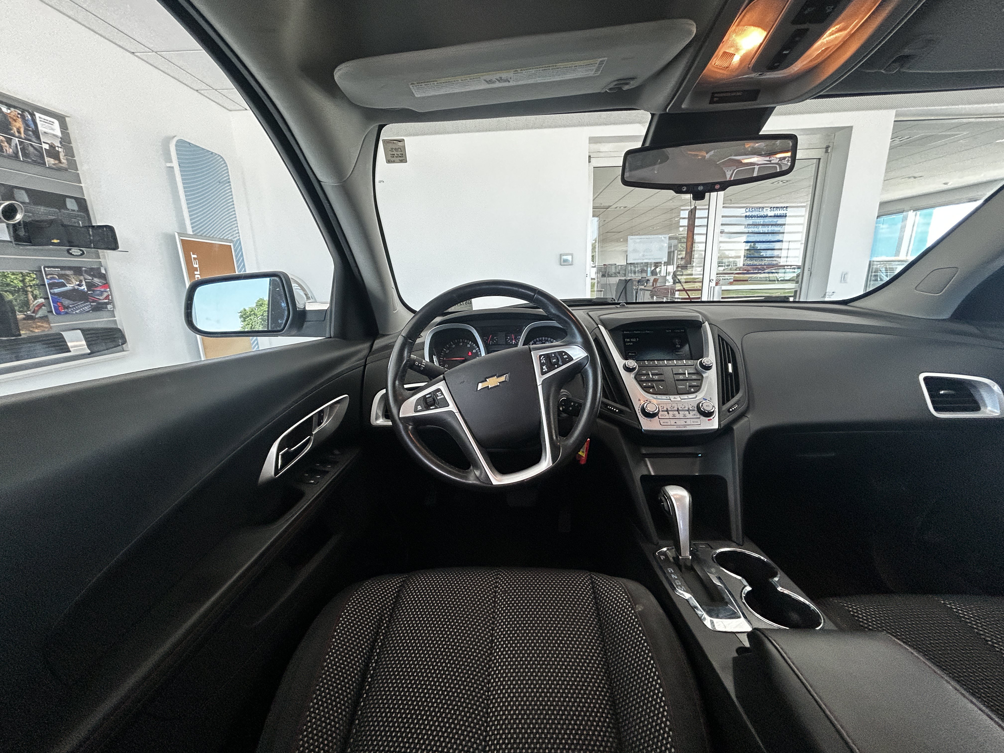 Used 2015 Chevrolet Equinox LT FWD image 3
