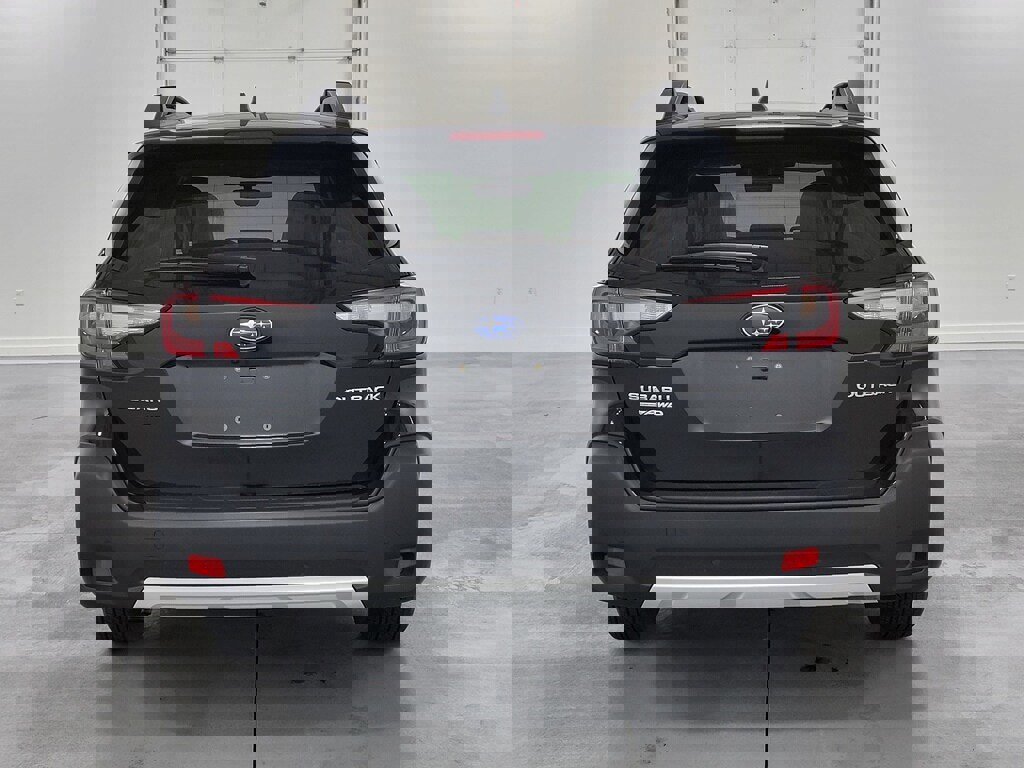 Used 2025 Subaru Outback Limited image 8