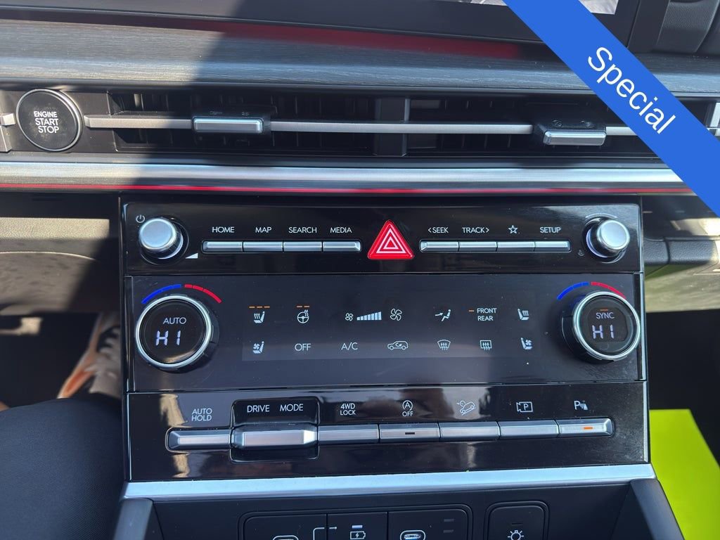 Used 2024 Hyundai Santa Fe Limited image 17