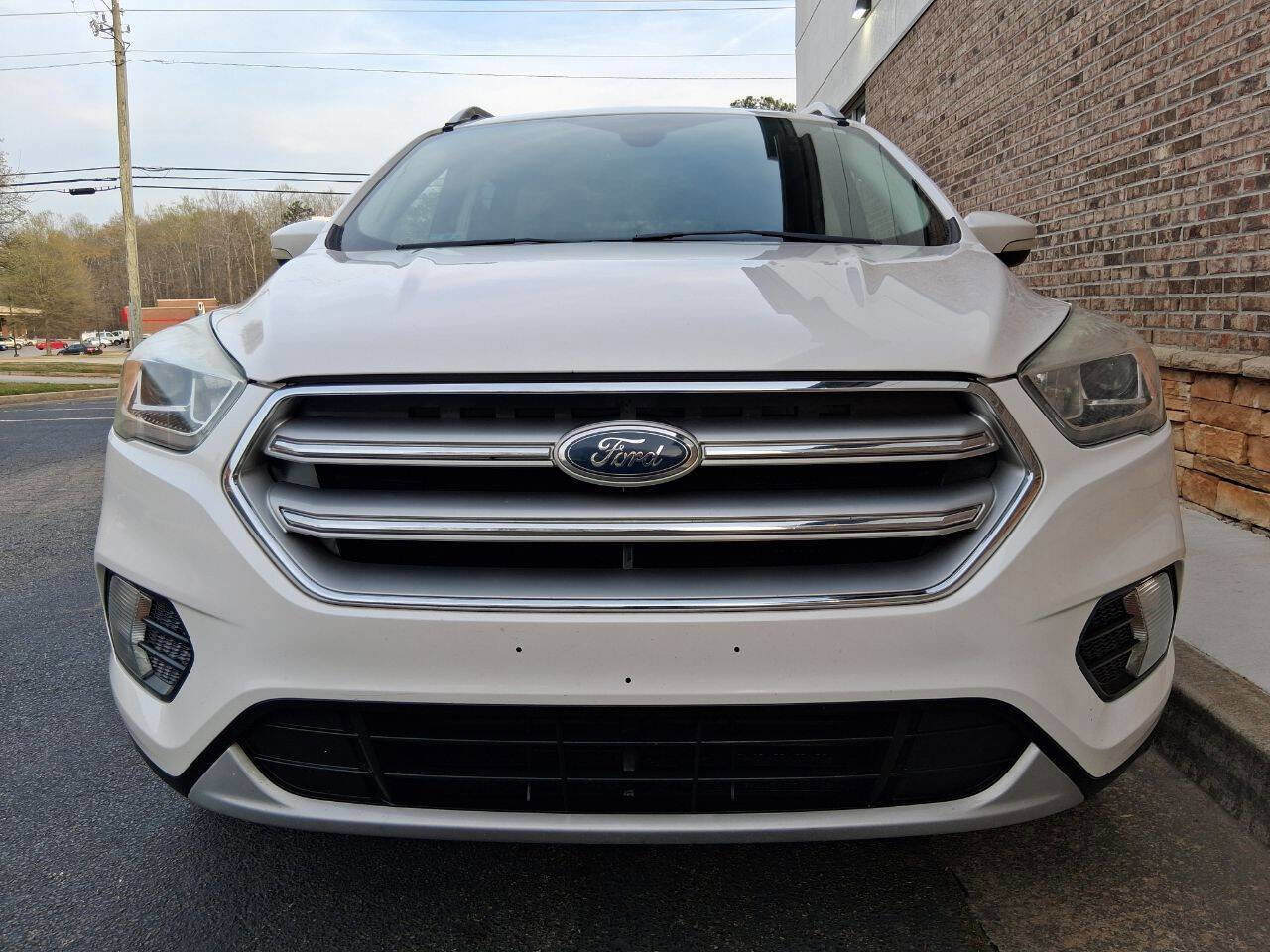 Used 2017 Ford Escape Titanium image 8