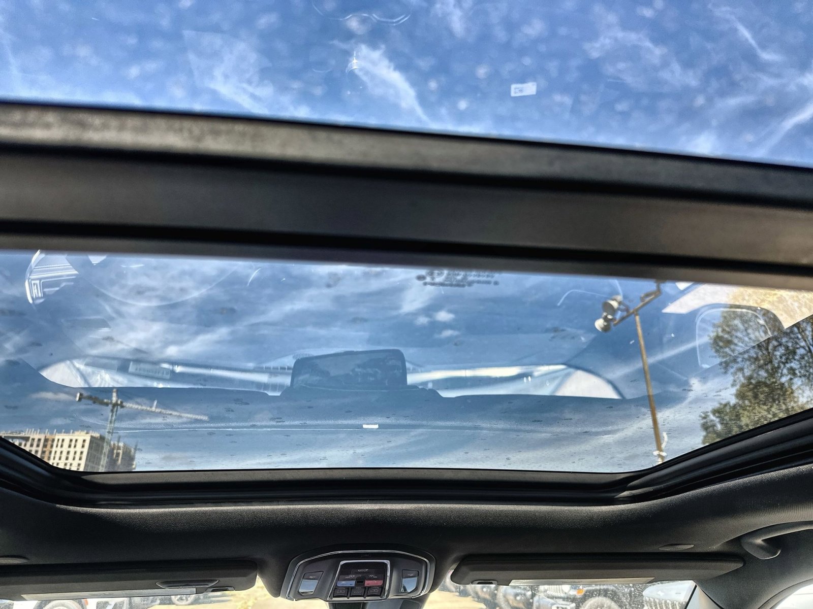 New 2025 Jeep Grand Cherokee Limited w/ Luxury Tech Group II image 24