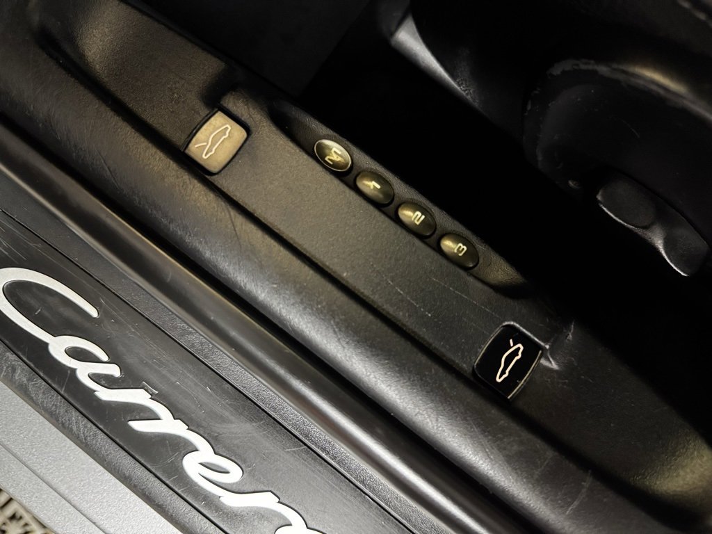 Used 2001 Porsche 911 Carrera image 14