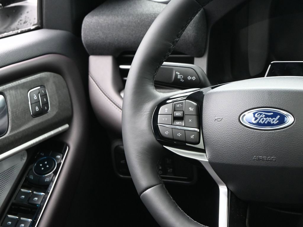 New 2026 Ford Explorer Platinum w/ LUX Leather Package image 28