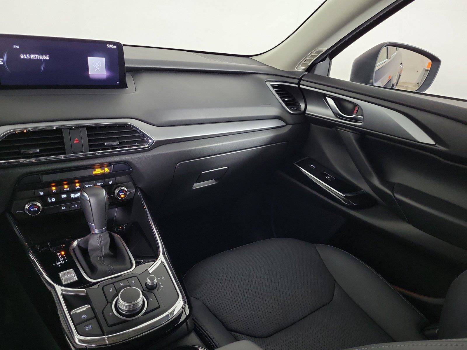 Used 2023 MAZDA CX-9 Touring AWD/4WD image 15