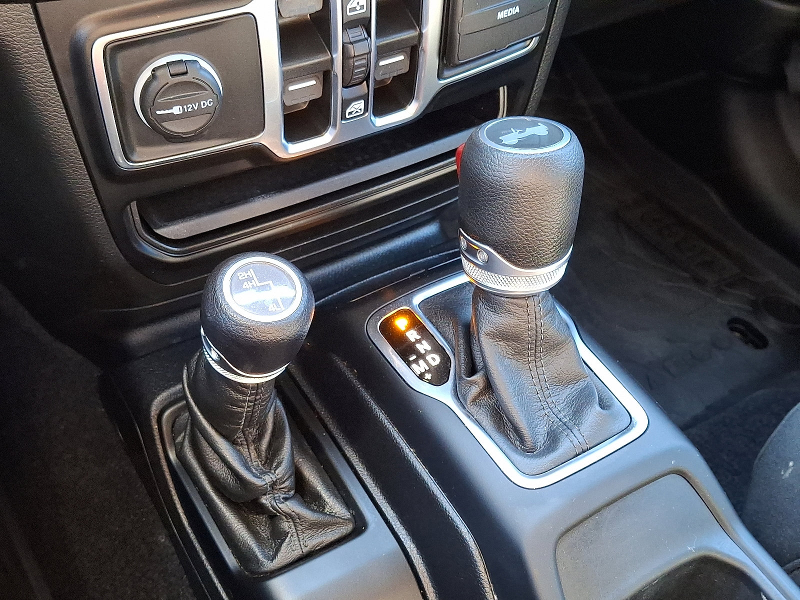 Used 2021 Jeep Wrangler Unlimited Sport w/ Cold Weather Group image 16