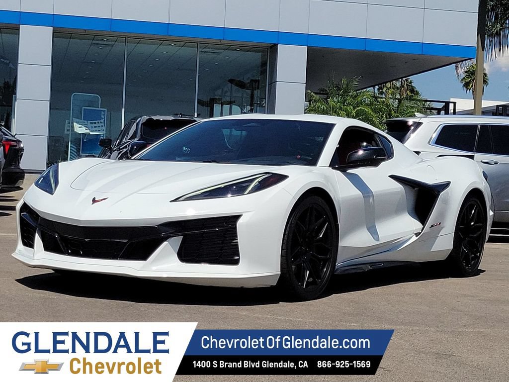Used 2025 Chevrolet Corvette Z06 RWD image 15
