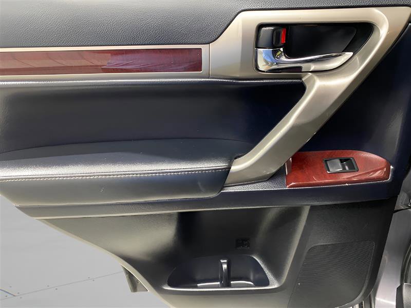 Used 2018 Lexus GX 460 Premium w/ Premium Package image 26