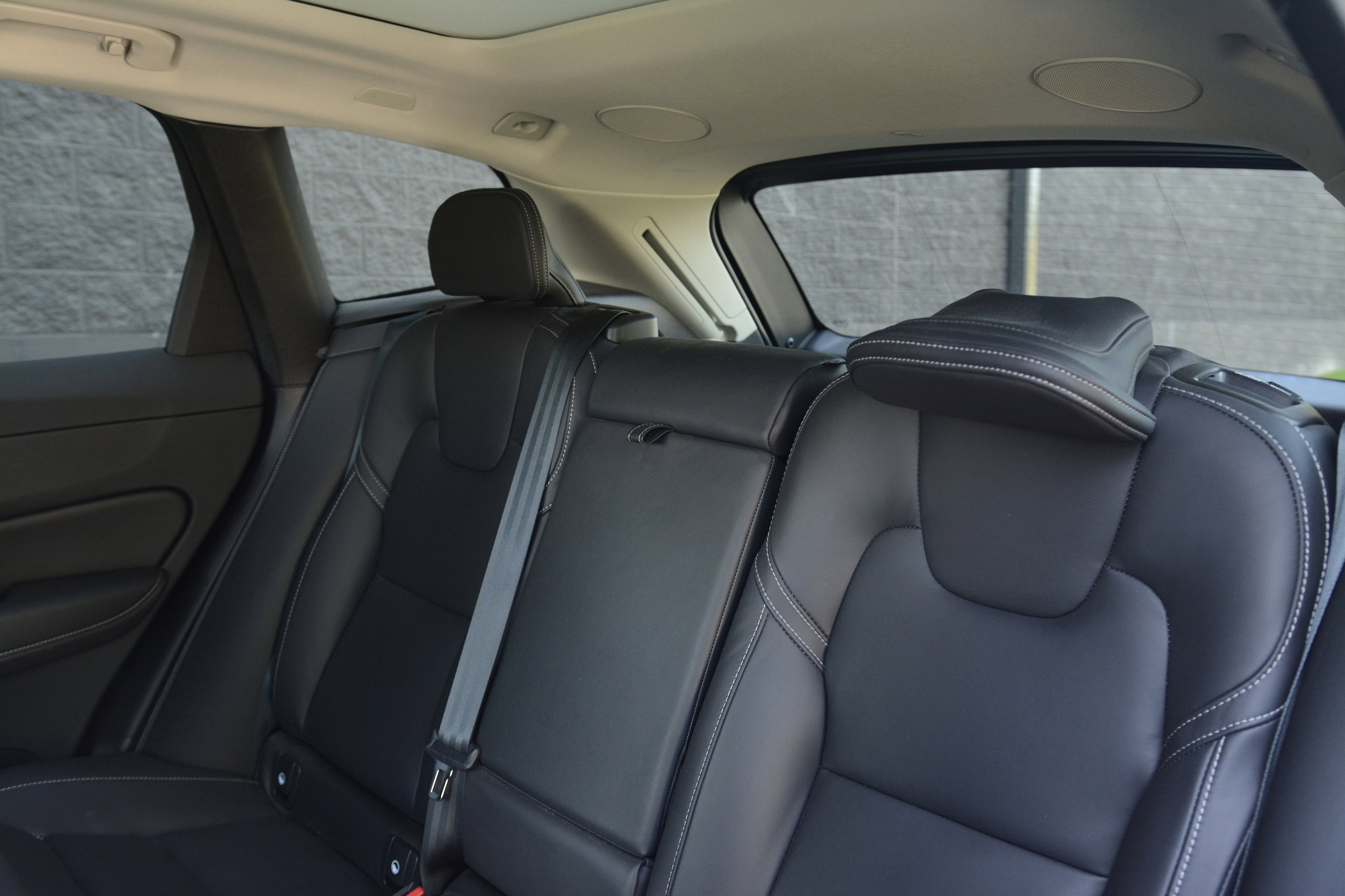 Used 2023 Volvo XC60 T8 Ultimate image 33