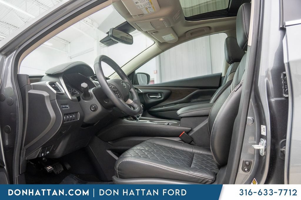 Used 2020 Nissan Murano Platinum w/ Cargo Package FWD image 3