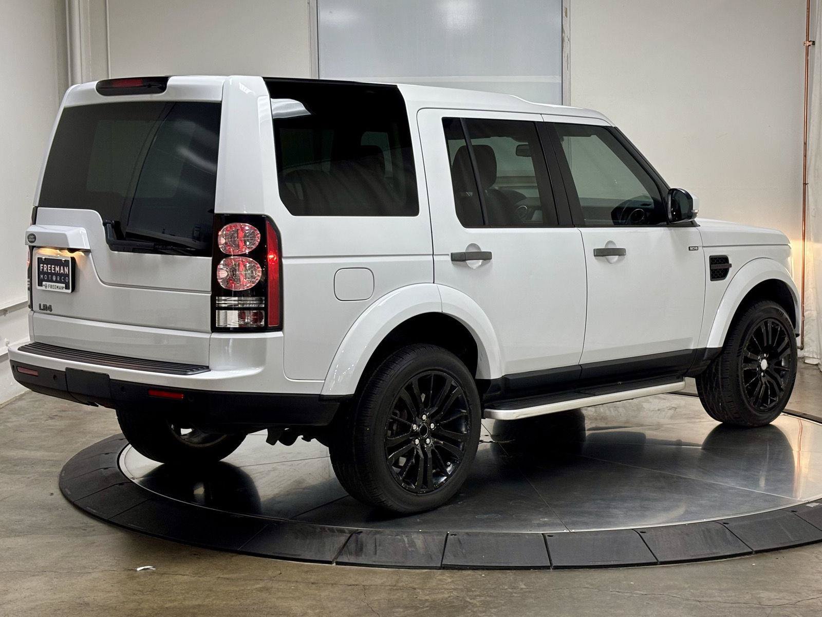 Used 2016 Land Rover LR4 AWD/4WD image 9