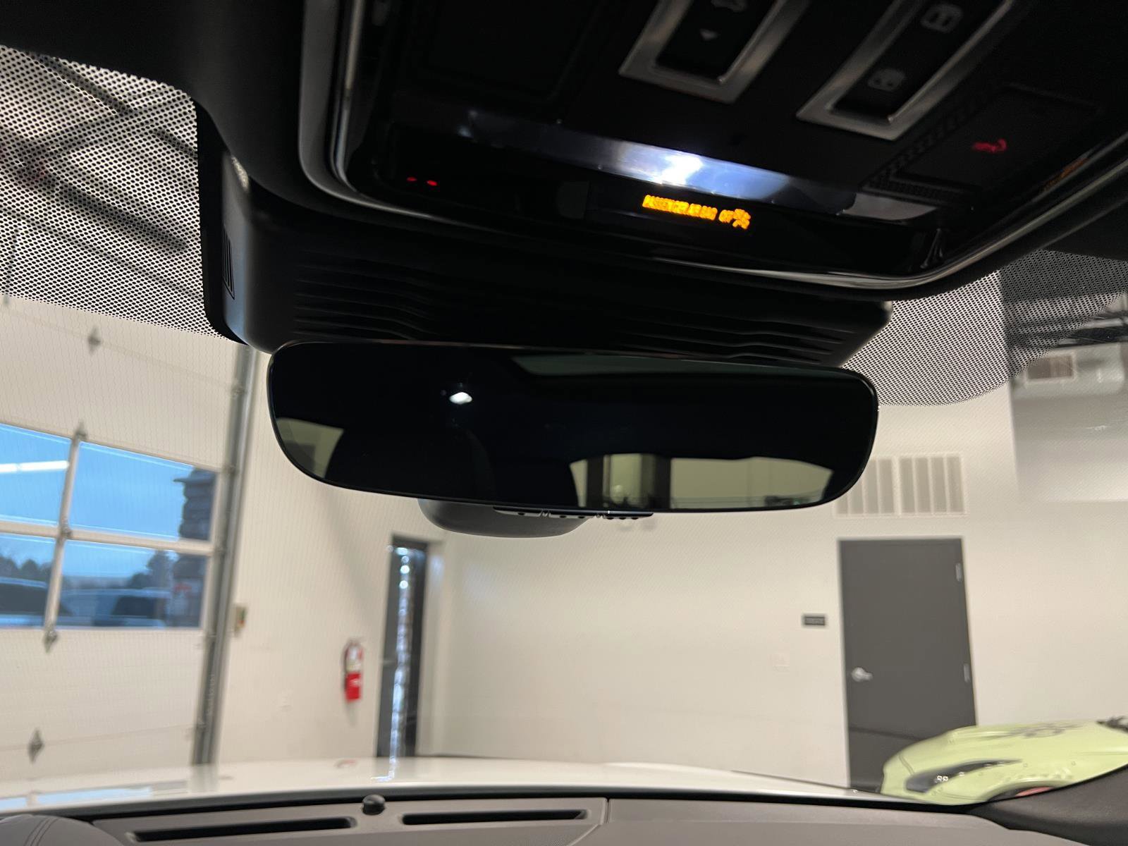 Used 2026 Land Rover Range Rover Velar Dynamic SE image 22