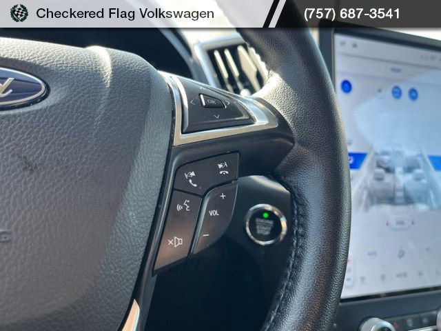 Used 2024 Ford Edge Titanium image 36