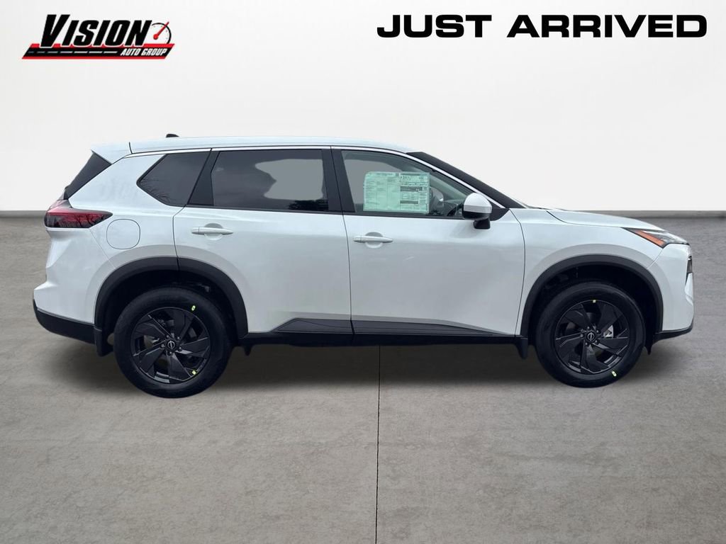 New 2026 Nissan Rogue SV AWD/4WD image 4