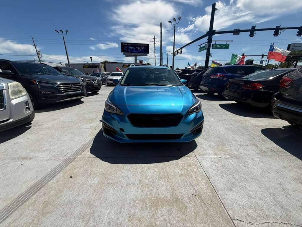 Used 2017 Subaru Impreza 2.0i Premium AWD/4WD image 1