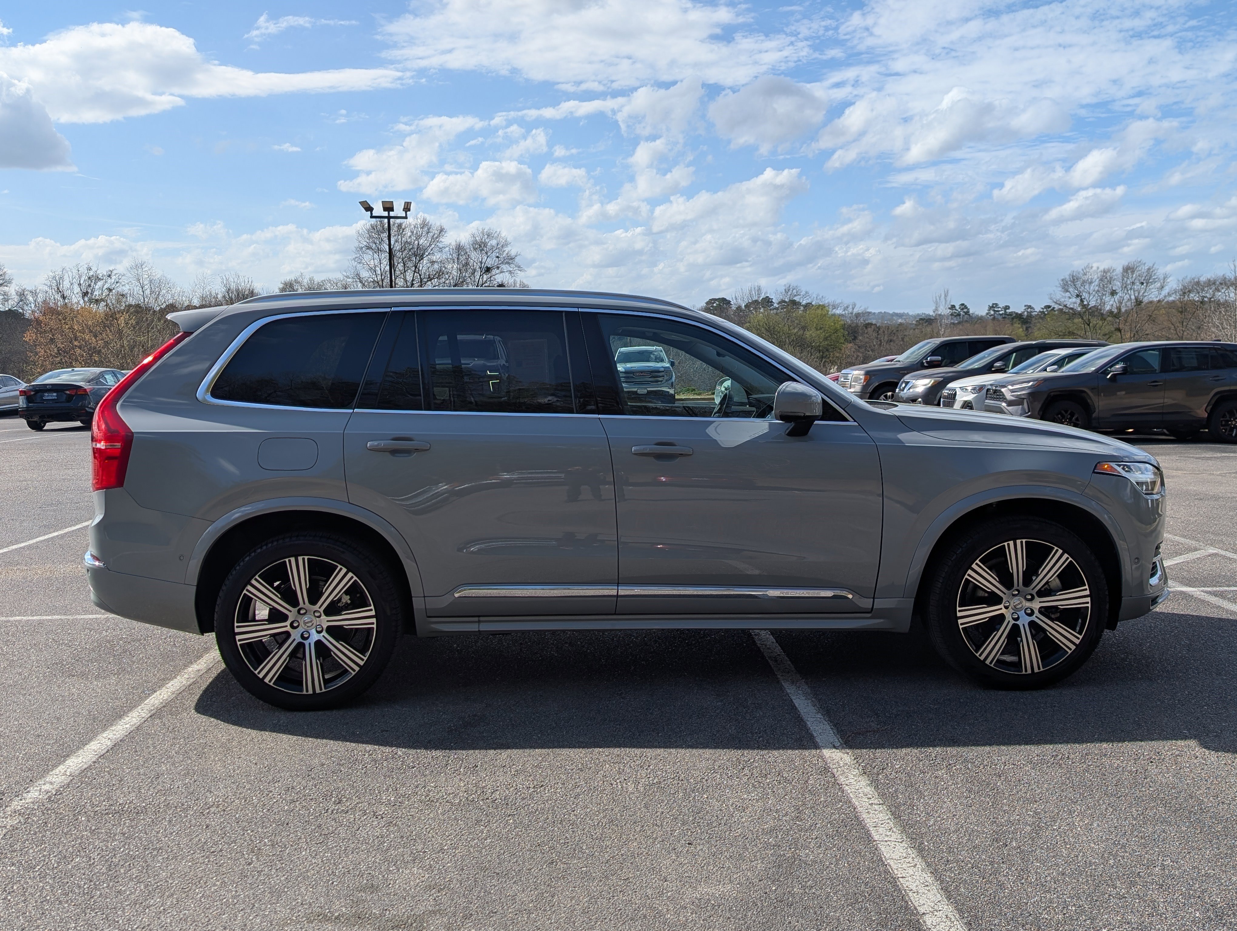 Used 2024 Volvo XC90 T8 Plus w/ Protection Package Premier AWD/4WD image 10