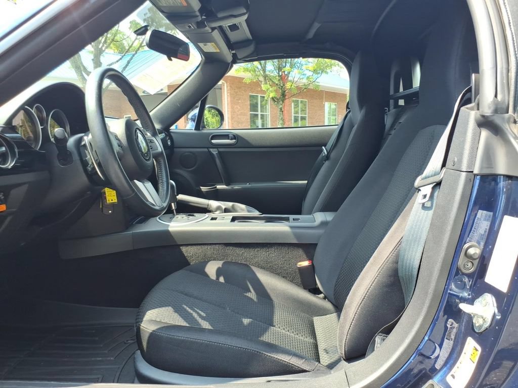 Used 2007 MAZDA MX-5 Miata Touring RWD image 10