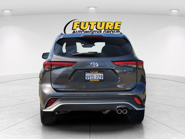 Used 2023 Toyota Highlander XSE FWD image 8