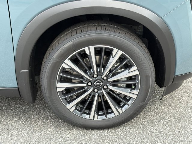 New 2026 Nissan Pathfinder Platinum AWD/4WD image 14
