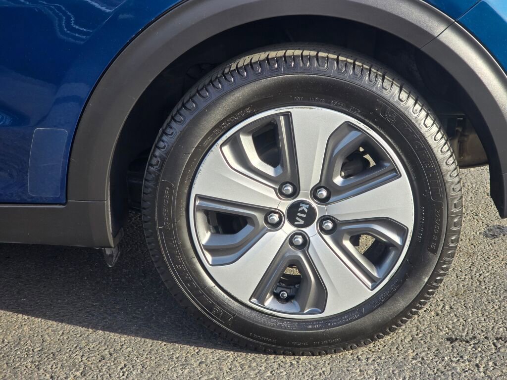 Used 2019 Kia Niro LX image 12