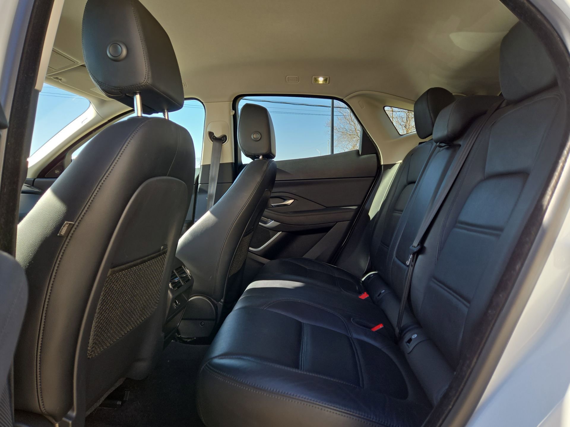 Used 2020 Jaguar E-PACE SE image 13