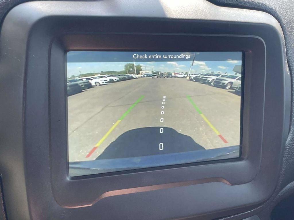 Certified 2020 Jeep Renegade Latitude w/ Popular Equipment Group AWD/4WD image 34