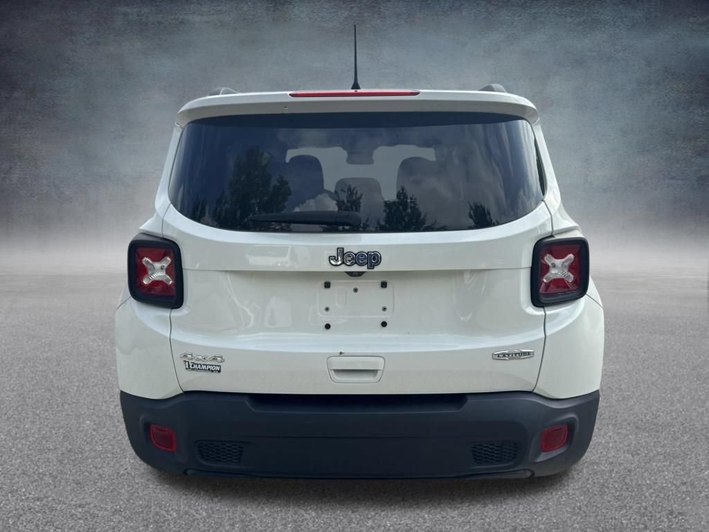 Used 2020 Jeep Renegade Latitude w/ Cold Weather Group AWD/4WD image 6