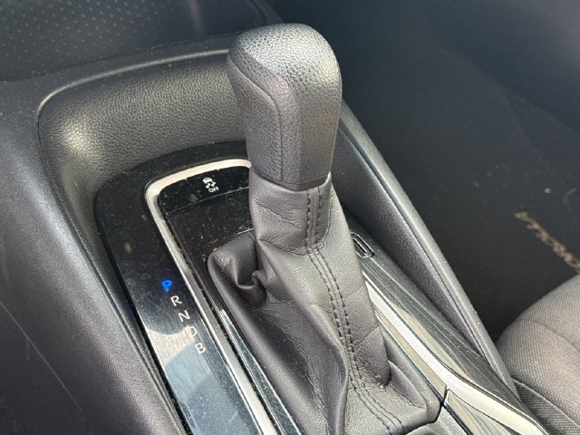 Used 2020 Toyota Corolla LE FWD image 19