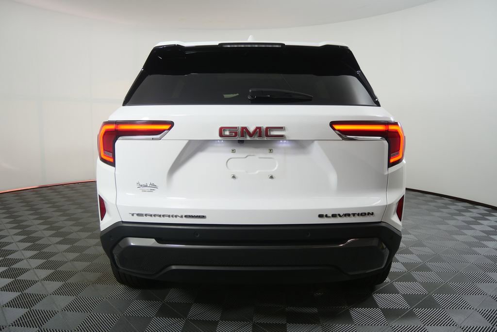 Used 2025 GMC Terrain Elevation w/ Elevation Premium Package AWD/4WD image 4