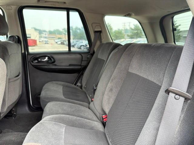 Used 2008 Chevrolet TrailBlazer LT w/ Sun And Sound Package AWD/4WD image 17