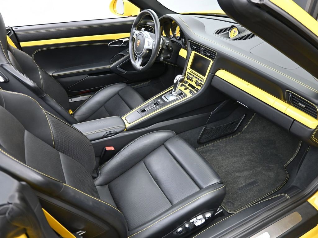 Used 2016 Porsche 911 Turbo image 9