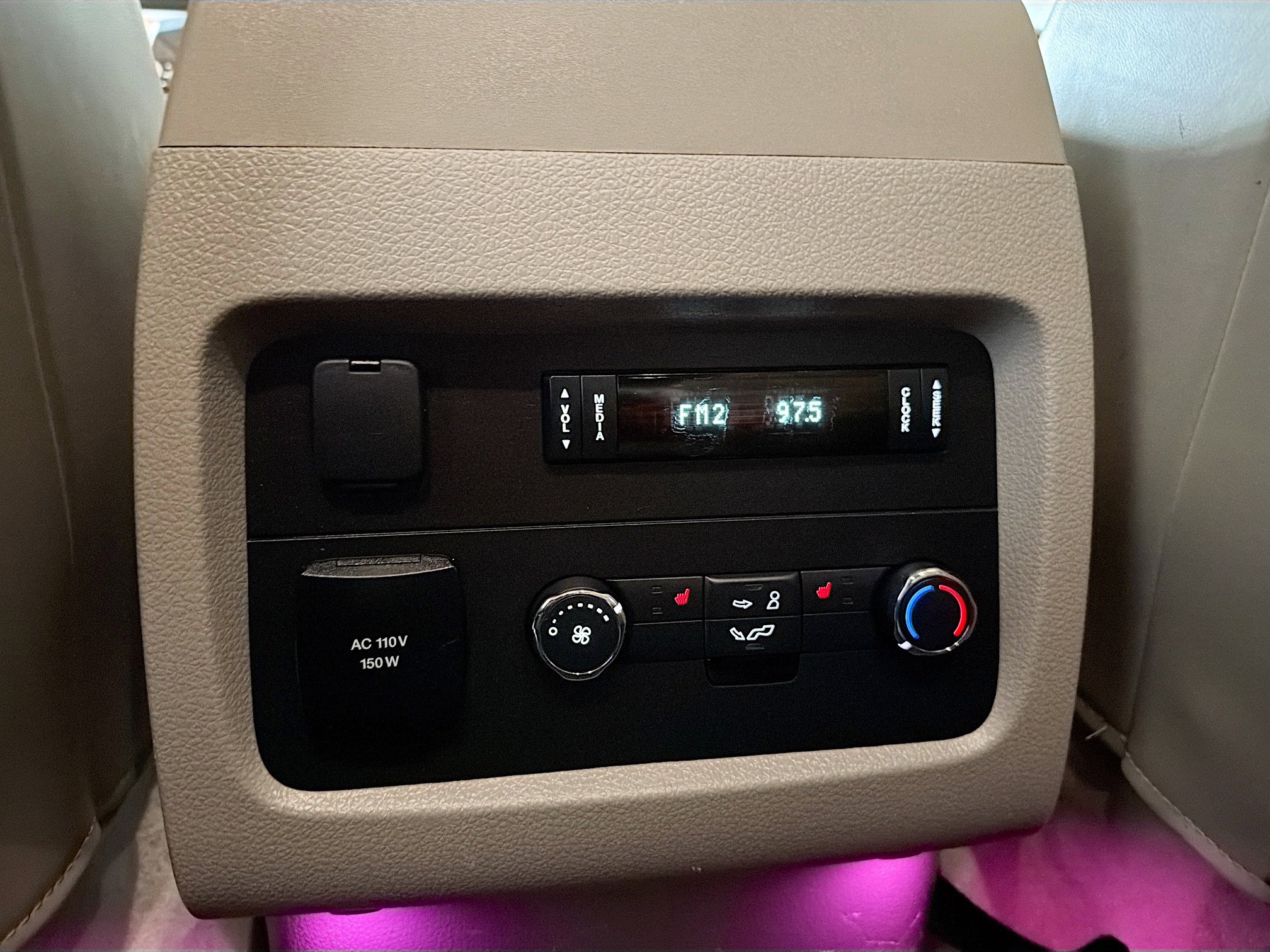 Used 2017 Lincoln Navigator Select image 22