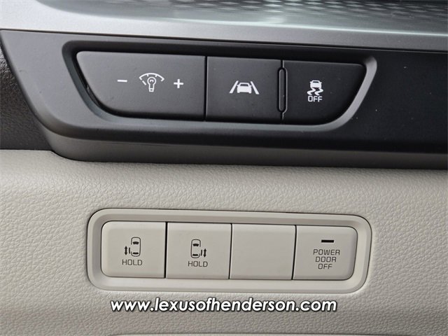 Used 2024 Kia Carnival LX image 21